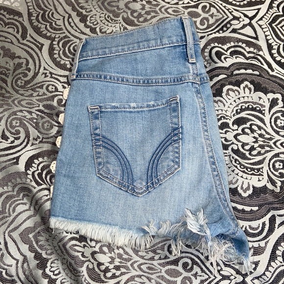 Hollister Pants - Hollister Short-Short waist 24 size 0